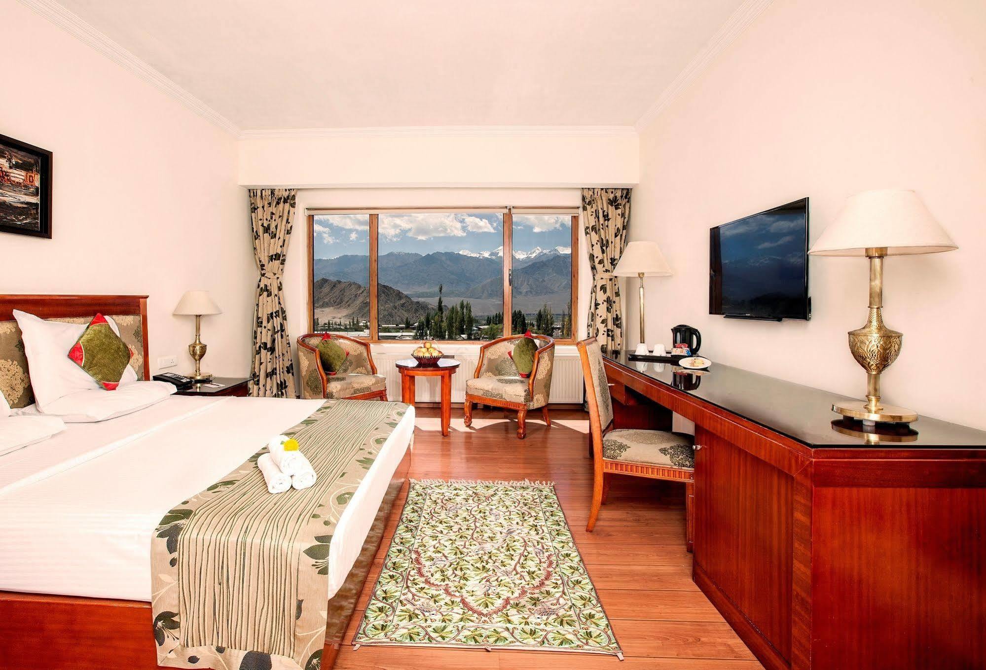 Hotel The Grand Dragon Ladakh Leh Esterno foto